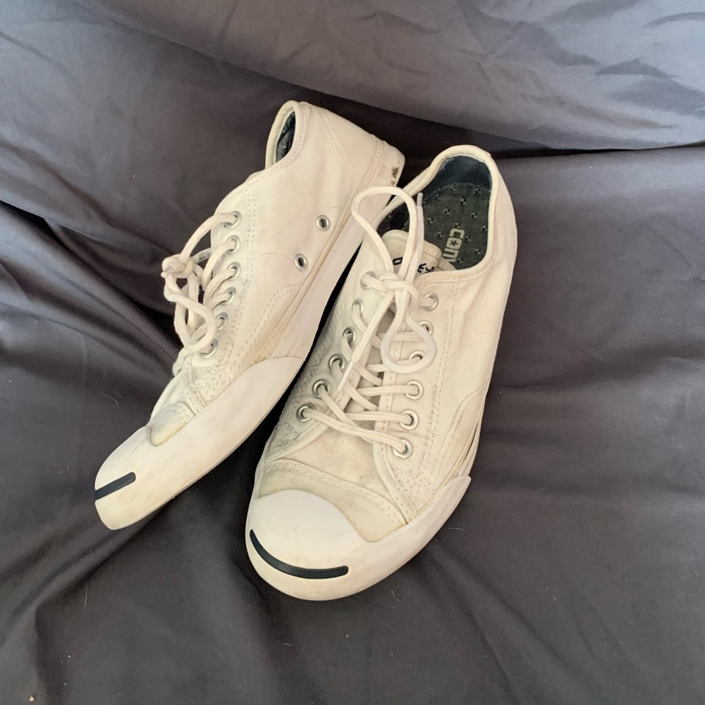 White Converse - Picture 2 of 7